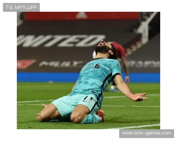 穆西亚拉暖心互动 点燃球迷热情