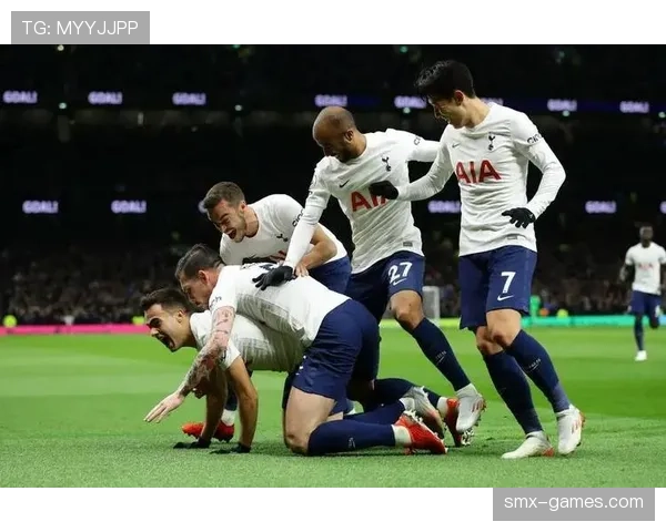 拉菲尼亚关键战表现稳定性与战术适配性分析