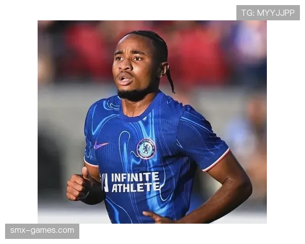 恩昆库从边锋到中路核心的角色进化解析