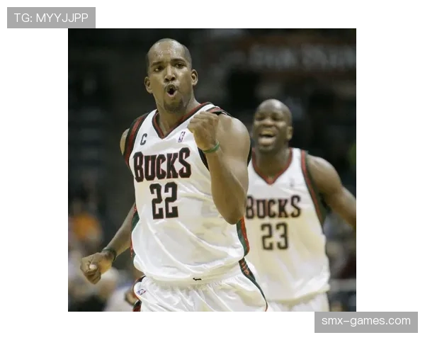 迈克尔·里德突破抢断效率提升拉开防守空档